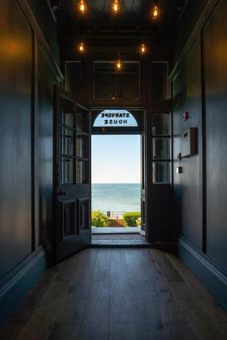 Beachfront Luxury Home With Spectacular Sea Views Herne Bay Ngoại thất bức ảnh