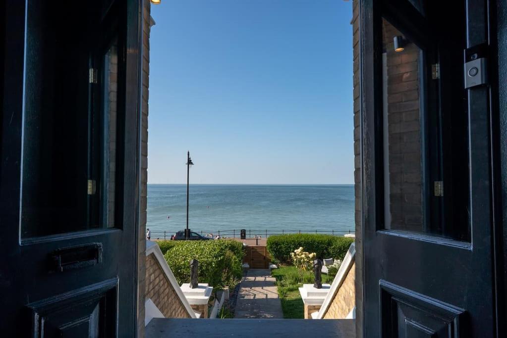 Beachfront Luxury Home With Spectacular Sea Views Herne Bay Ngoại thất bức ảnh